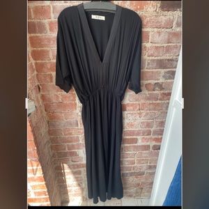 Aura Elegant Black Maxi Dress M